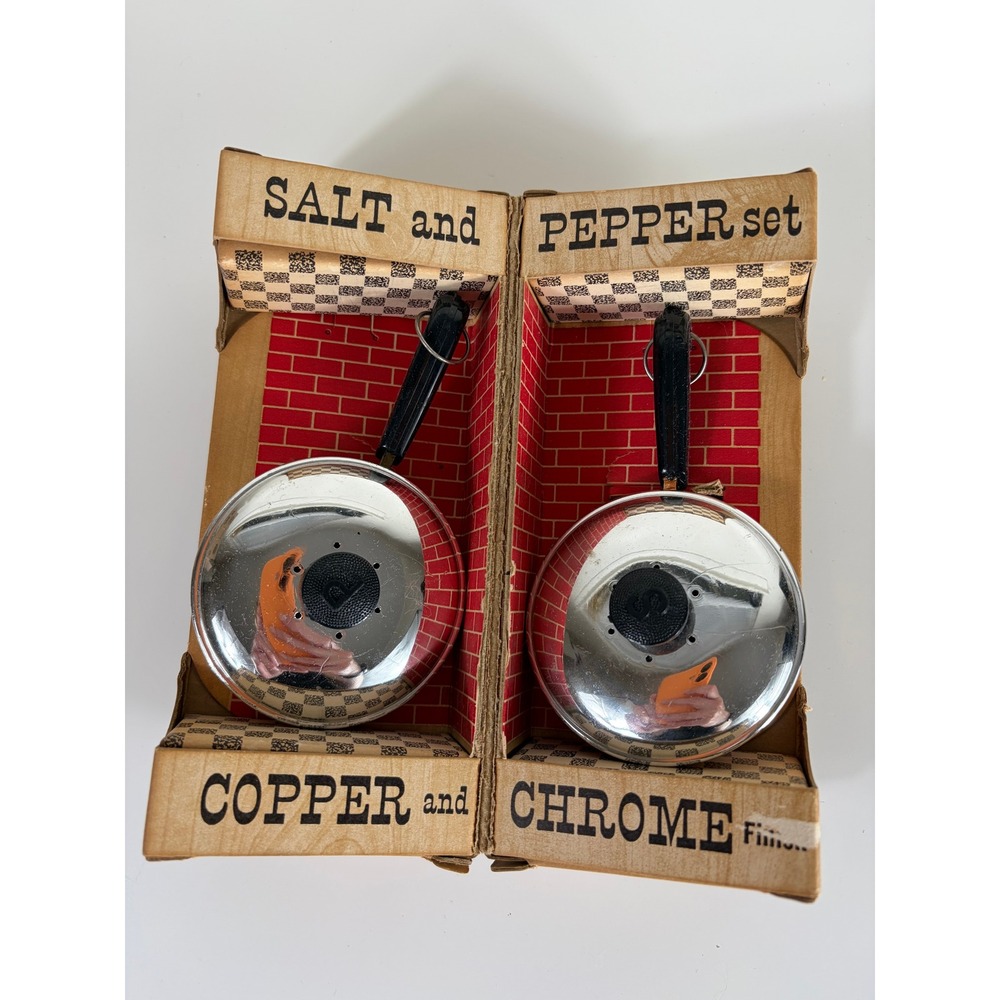 Vintage Brillium Metal Corp Salt And Pepper Shaker Set Original Packaging‎